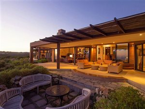 4 Bed House in Pezula Private Estate