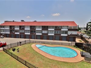 2 Bed Apartment in Rhodesfield