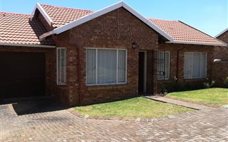 2 Bedroom Apartment in Grobler Park