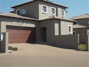 3 Bed House in Thatchfield