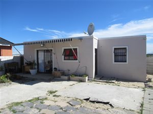 3 Bed House in Malibu Village