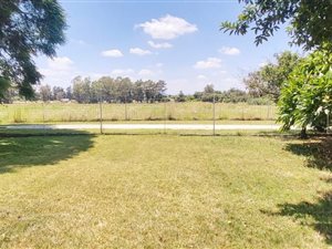 5.9 ha Farm in Waterglen