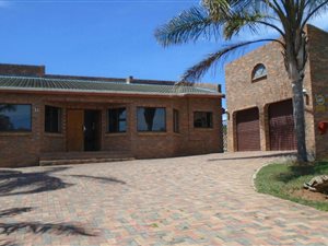 4 Bed House in Winterhoek Park