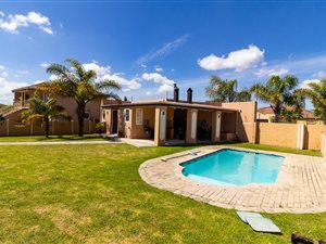 2 Bed Apartment in Durbanville Central