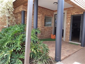 3 Bed House in Royldene