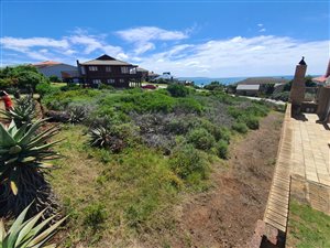 643 m² Land available in Boggomsbaai