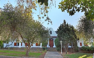 6 Bedroom House in Durbanville Hills