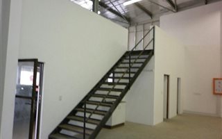 200 m² Industrial space in Park Rynie
