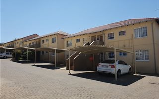 2 Bedroom Townhouse in Meyersdal