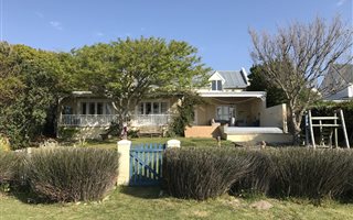 5 Bedroom House in Kommetjie