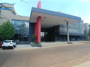 124 m² Commercial space in Eco Park