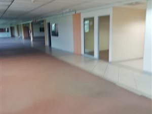 479 m² Commercial space in Hatfield