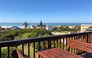 3 Bedroom House in Paradise Beach