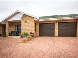 2 Bed House in Hartenbos Heuwels