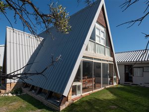 3 Bed House in Bettys Bay