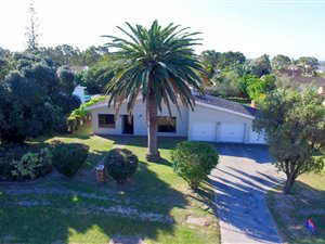 3 Bed House in Charlo