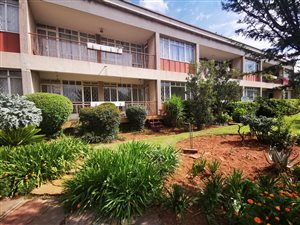 2 Bedroom Apartment in Monument