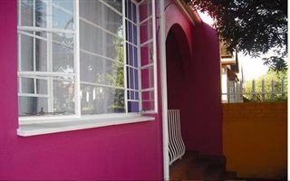 2 Bedroom House in Bellevue