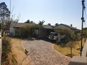 4 Bed House in Van Riebeeck Park