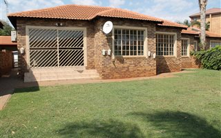 3 Bedroom Simplex in Eldoraigne