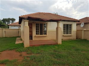 2 Bedroom Townhouse in Erasmus