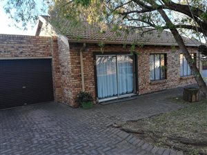 3 Bed Townhouse in Krugersdorp Central