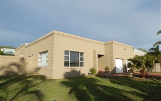 3 Bedroom House in The Crest