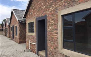 2 Bedroom Cluster in Miederpark