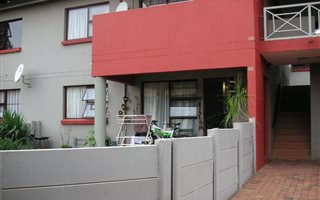 2 Bedroom Apartment in Rynfield
