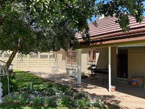 2 Bed House in Schweizer Reyneke
