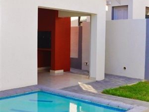 3 Bed House in Bronberg