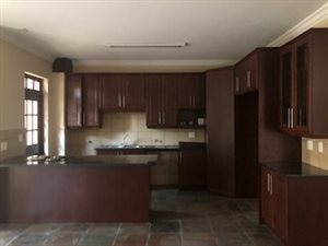 3 Bed Duplex in Mooikloof Equestrian Estate