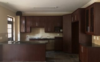 3 Bedroom Duplex in Mooikloof Equestrian Estate