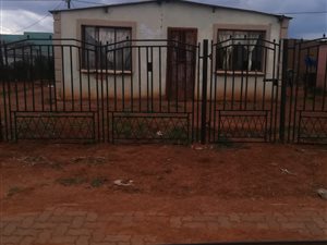 2 Bed House in Lakeside