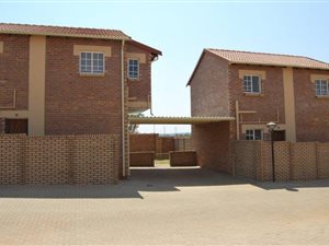 2 Bedroom Townhouse in Raslouw