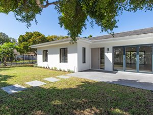 3 Bed House in Bergvliet
