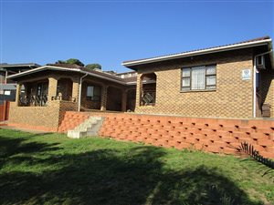 5 Bed House in Umhlatuzana