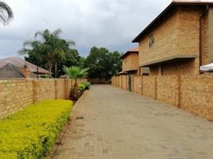 3 Bedroom Duplex in Montana Gardens