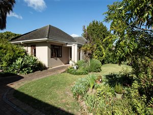 3 Bed House in Bergvliet