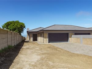 3 Bed Duet in Dana Bay