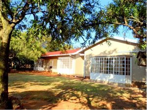 2.5 ha Farm in Protea Ridge