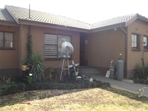 4 Bed House in Roodepoort Central