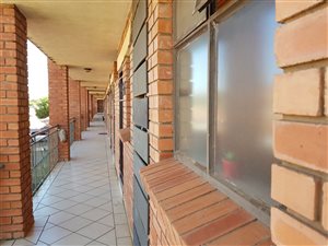 1 Bed Flat in Karen Park
