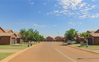 4 Bedroom House in Chantelle