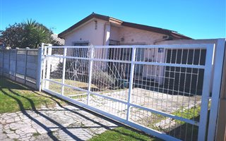 3 Bedroom House in Peerless Park