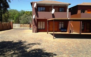 1 Bedroom Apartment in Fochville