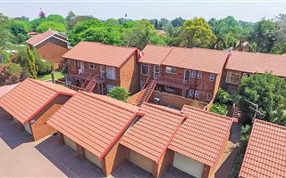 2 Bedroom Simplex in Wierda Park