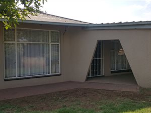 4 Bed House in Vanderbijlpark CE2