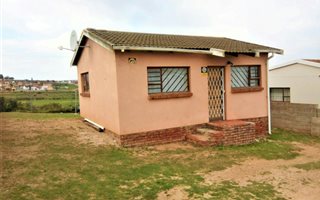 2 Bedroom House in Kwadwesi