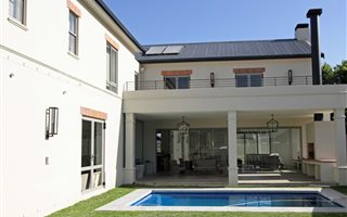 4 Bedroom House in Paarl Central East